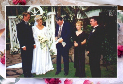 Cam and Tracy's WeddingR.jpg (36375 bytes)